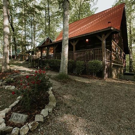 Southern Oak Cabin - Newly Remodeled - Close To All Attractions Сев'єрвілл Екстер'єр фото