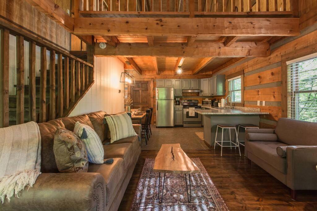 Southern Oak Cabin - Newly Remodeled - Close To All Attractions Сев'єрвілл Екстер'єр фото