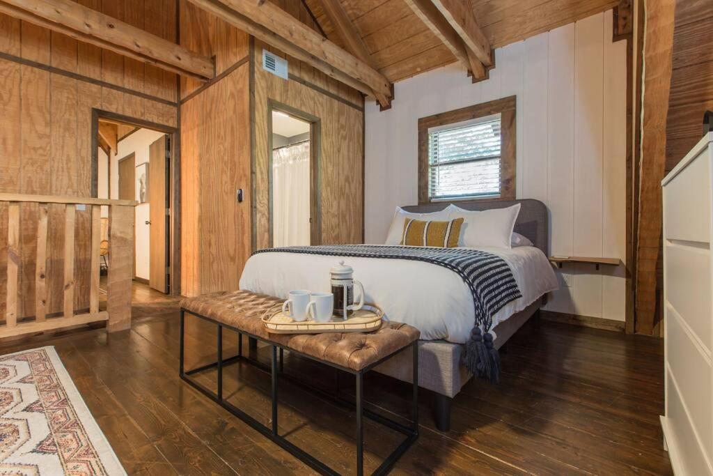 Southern Oak Cabin - Newly Remodeled - Close To All Attractions Сев'єрвілл Екстер'єр фото