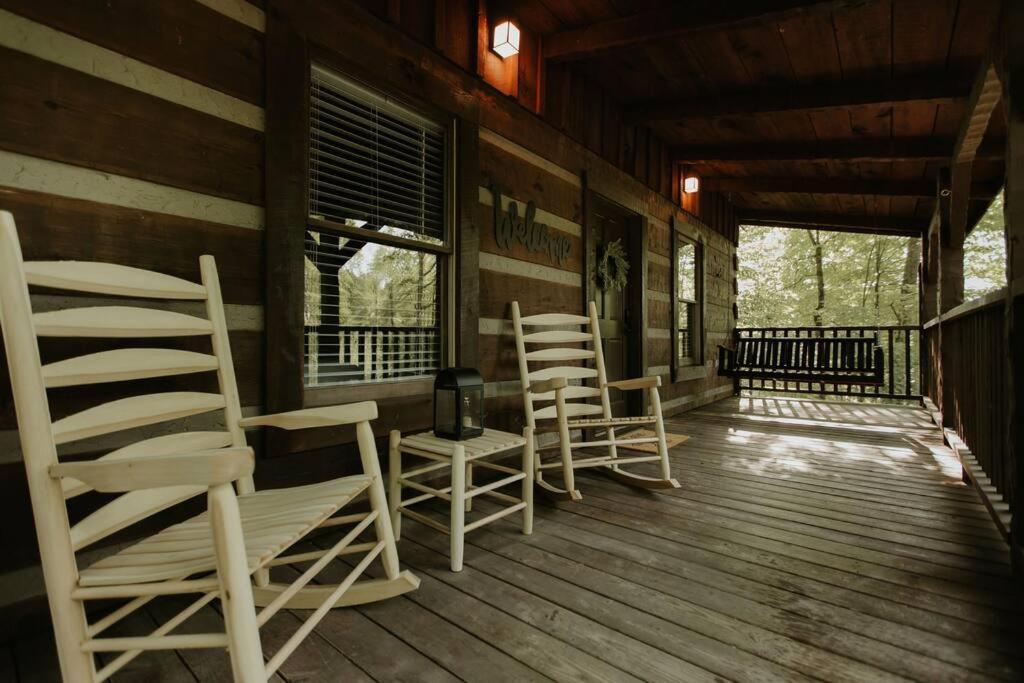 Southern Oak Cabin - Newly Remodeled - Close To All Attractions Сев'єрвілл Екстер'єр фото