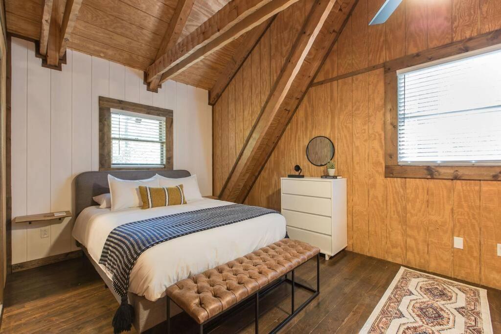 Southern Oak Cabin - Newly Remodeled - Close To All Attractions Сев'єрвілл Екстер'єр фото