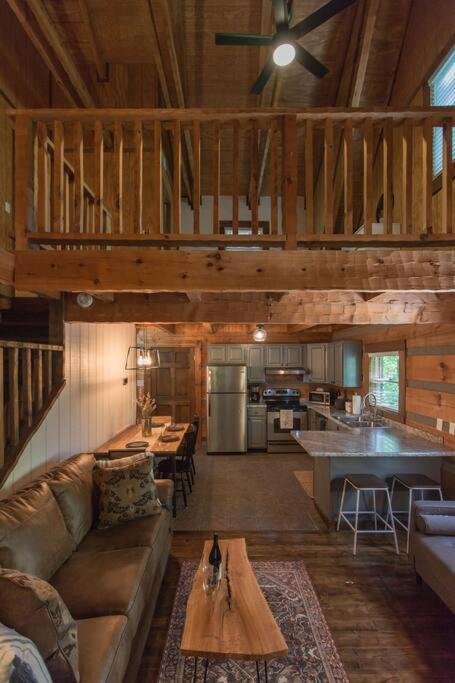 Southern Oak Cabin - Newly Remodeled - Close To All Attractions Сев'єрвілл Екстер'єр фото