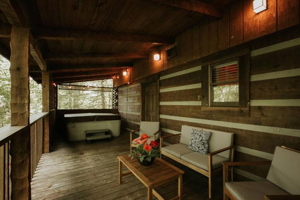 Southern Oak Cabin - Newly Remodeled - Close To All Attractions Сев'єрвілл Екстер'єр фото